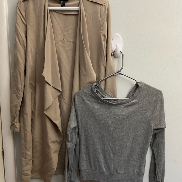 Sizes range from xs to medium. Brands: garage, forever21, urban outfitters. - Picture 13 of 14